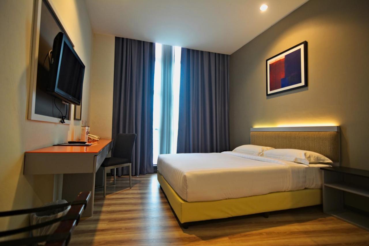 Abell Hotel Kuching Esterno foto